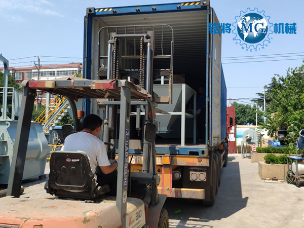 秘魯干粉砂漿生產線裝車現場圖 秘魯干粉砂漿生產線裝車現場圖